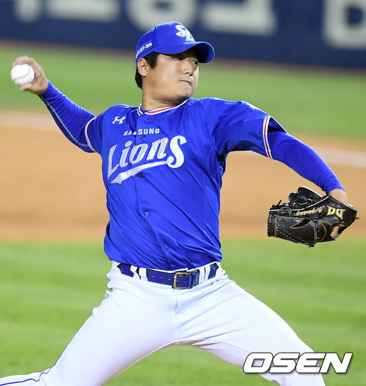 2일 오후 서울 잠실야구장에서 ‘2020 신한은행 SOL KBO리그’ LG 트윈스와 삼성 라이온즈의 경기가 열렸다.8회말 마운드에 오른 삼성 최지광이 공을 뿌리고 있다. /cej@osen.co.kr