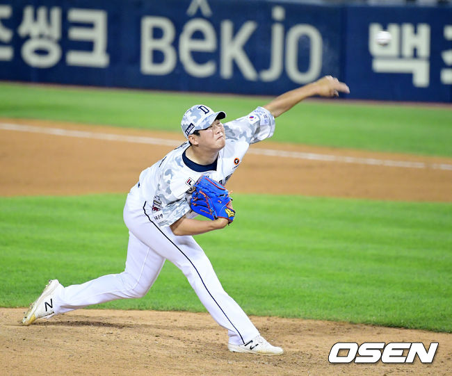 9회초 두산 함덕주가 역투하고 있다. /jpnews@osen.co.kr