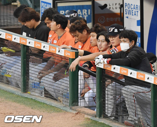 8회말 한화 덕아웃의 분위기가 어둡다/ rumi@osen.co.kr