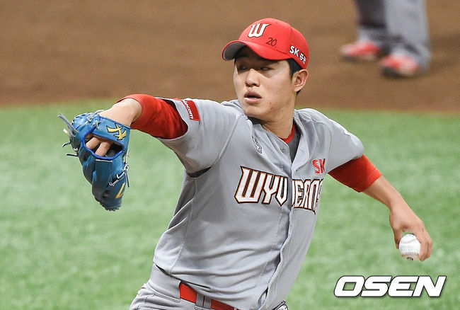 6회말 SK 김정빈 투수가 역투하고 있다. /   soul1014@osen.co.kr