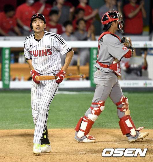 9회말 무사 1, 2루 상황 LG 김용의가 삼진으로 물러나고 있다. / dreamer@osen.co.kr