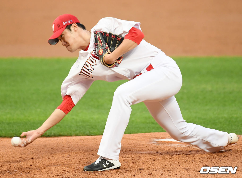 SK 선발 박종훈이 마운드 위에서 힘차게 공을 뿌리고 있다./ rumi@osen.co.kr