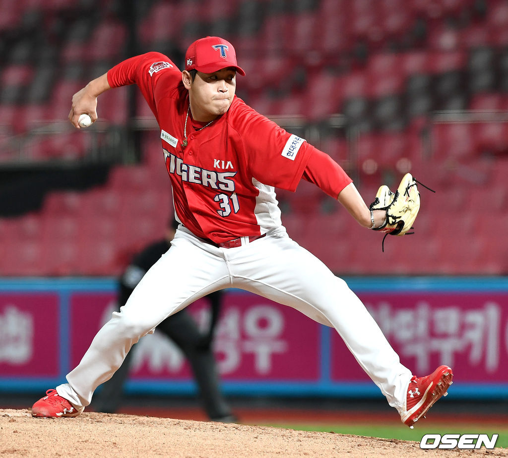 KIA 박준표가 힘차게 공을 뿌리고 있다. / dreamer@osen.co.kr