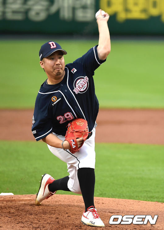 1회말 두산 유희관이 역투하고 있다. /youngrae@osen.co.kr