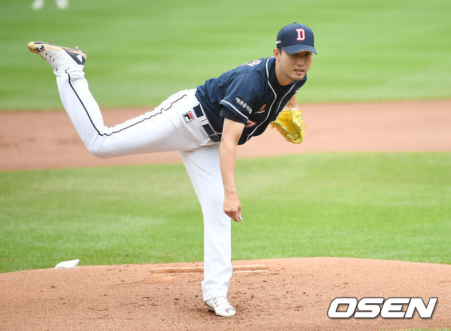 3회말 무사 두산 홍건희가 역투하고 있다. /youngrae@osen.co.kr 