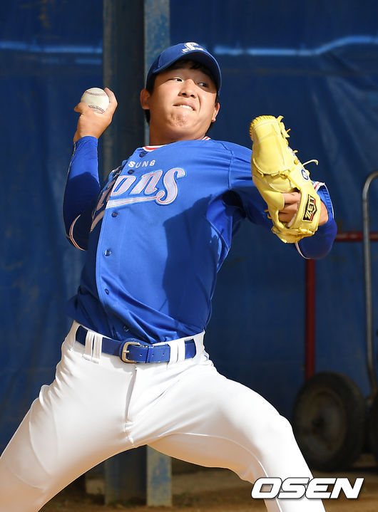 양창섭이 불펜 피칭을 하고 있다. /youngrae@osen.co.kr 