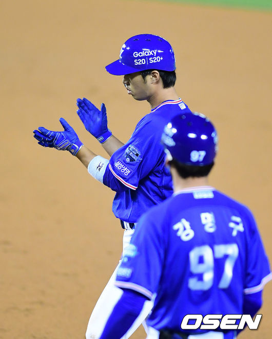 6회초 2사 1,3루에서 삼성 이학주가 1타점 적시타를 날리고 기뻐하고 있다. /jpnews@osen.co.kr