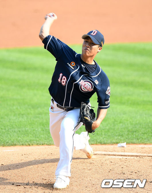 1회말 무사에서 두산 선발투수 박종기가 역투하고 있다./sunday@osen.co.kr