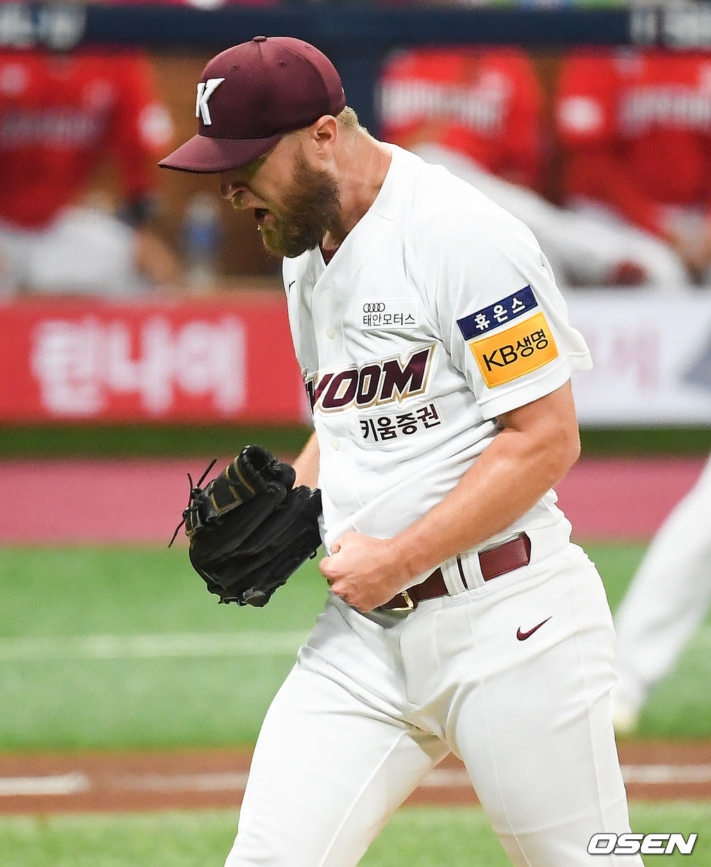 5회초 2사 만루 키움 요키시가 SK 최정을 헛스윗 삼진아웃 시킨뒤 환호하고 있다 . / soul1014@osen.co.kr