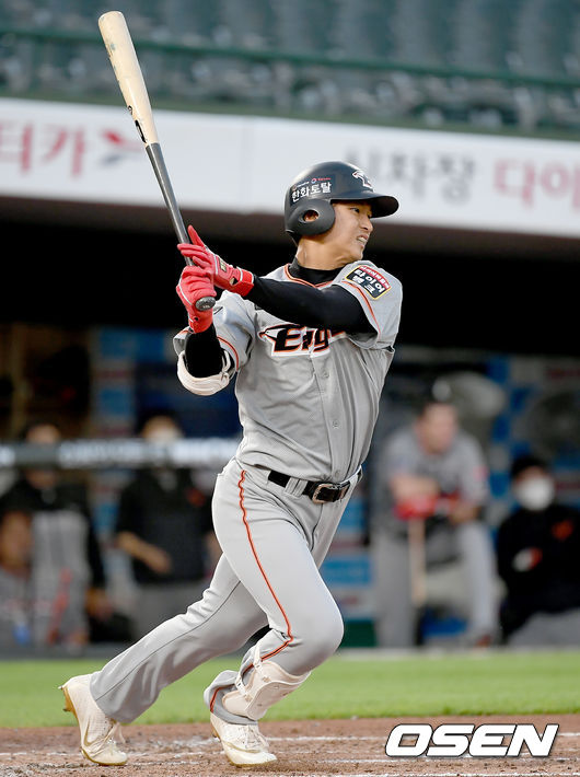 한화 최인호가 우전 안타를 치고 있다./ksl0919@osen.co.kr