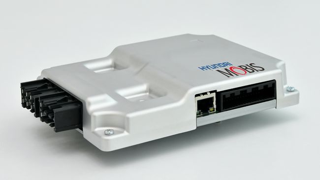 현대모비스가 개발한 통합관리제어기. 