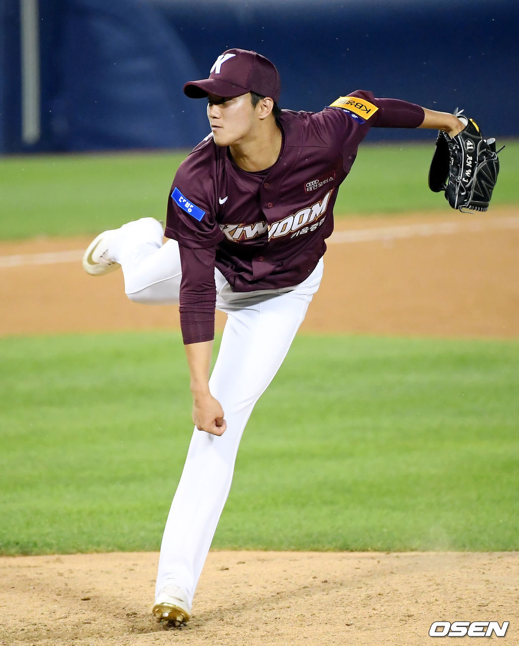 8회말 마운드에 오른 키움 안우진이 공을 뿌리고 있다. /cej@osen.co.kr 