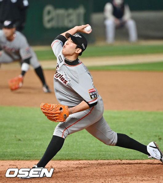 7회말 마운드에 오른 한화 박상원이 힘차게 공을 뿌리고 있다./ rumi@osen.co.kr