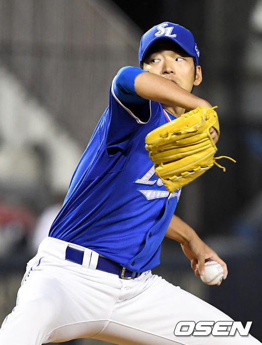 삼성 선발 백정현이 힘차게 공을 뿌리고 있다. /dreamer@osen.co.kr
