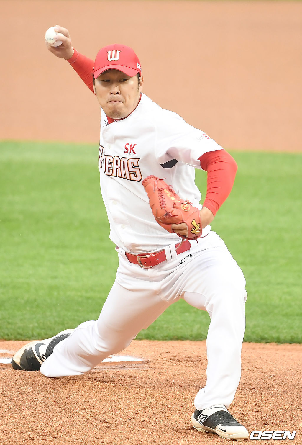 1회초 SK 김주한이 역투하고 있다. /youngrae@osen.co.kr