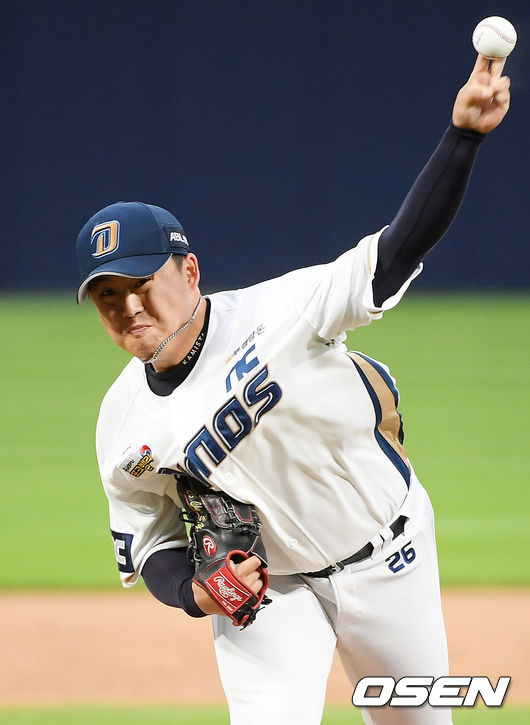 NC 최성영이 마운드 위에서 힘차게 공을 뿌리고 있다./ rumi@osen.co.kr