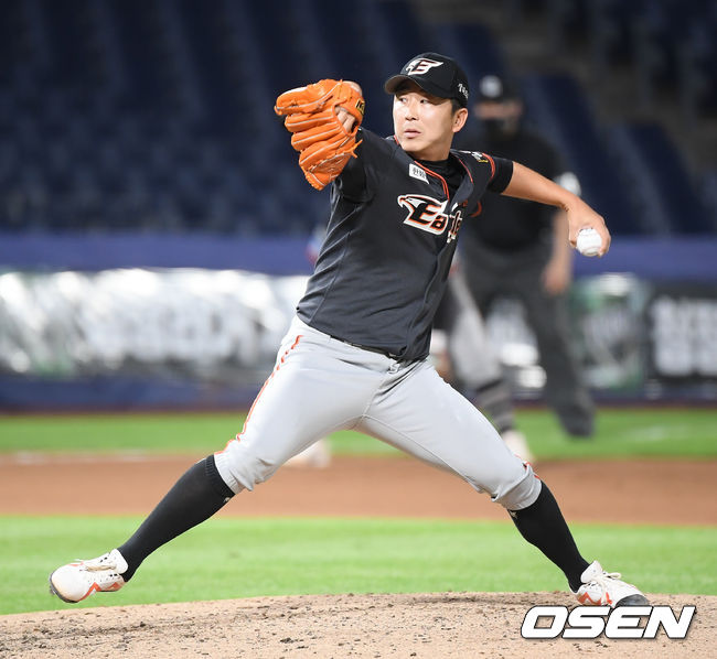 8회말 한화 정우람 투수가 역투하고 있다 / soul1014@osen.co.kr