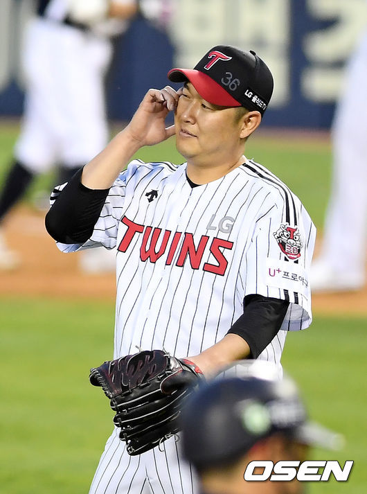 LG 송은범이 강판되고 있다. /cej@osen.co.kr