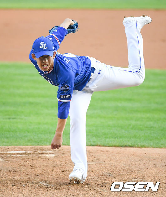 3일 오후 서울 잠실구장에서 KBO리그 LG 트윈스와 삼성 라이온즈의 경기가 진행됐다.1회말 삼성 선발투수 허윤동이 역투하고 있다. / soul1014@osen.co.kr