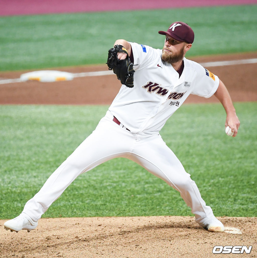 키움 선발투수 요키시가 역투하고 있다. /soul1014@osen.co.kr