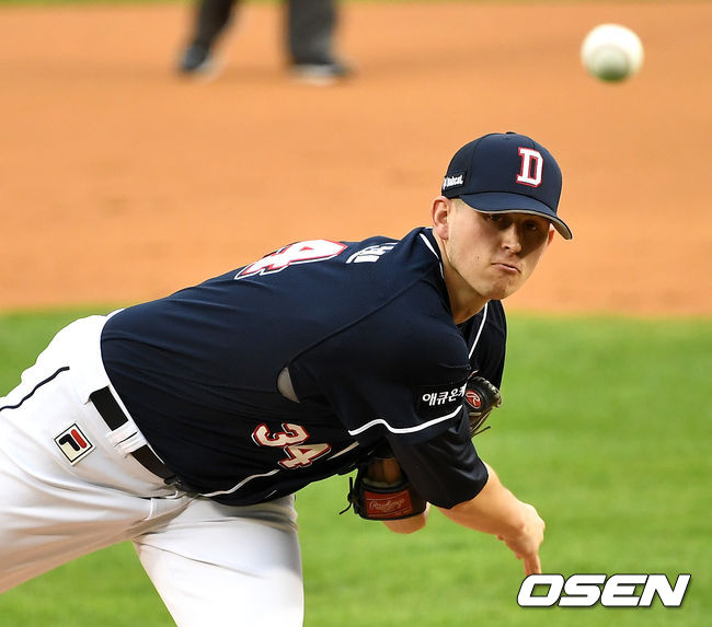두산 선발 플렉센이 힘차게 공을 뿌리고 있다. / dreamer@osen.co.kr