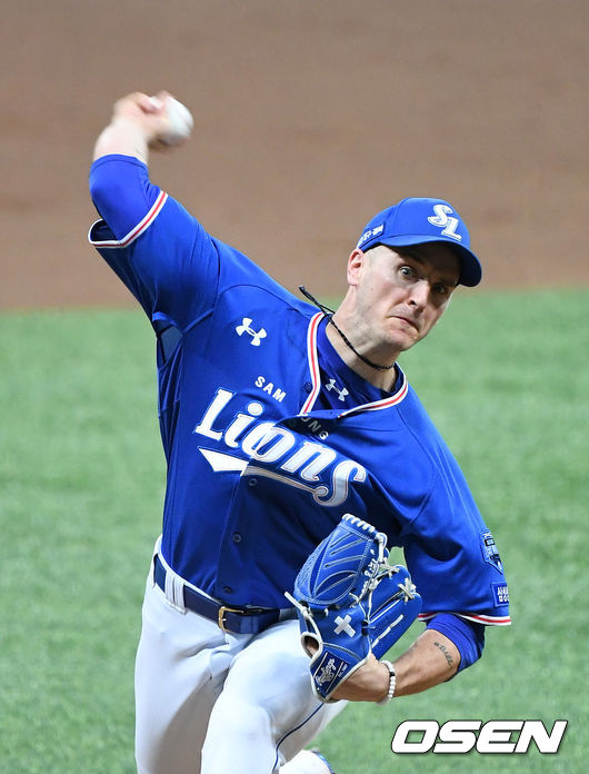 1회말 무사에서 삼성 선발투수 뷰캐넌이 역투하고 있다. /sunday@osen.co.kr