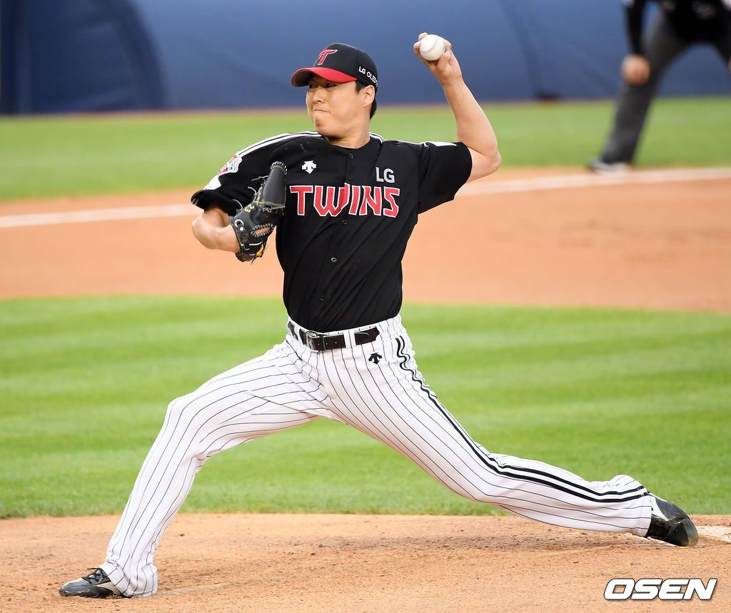 LG 선발 차우찬이 공을 뿌리고 있다. /cej@osen.co.kr