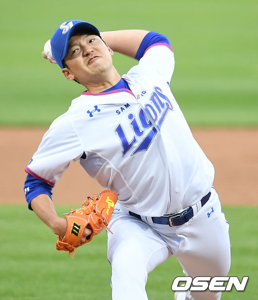 10일 대구 삼성라이온즈파크에서 ‘2020 신한은행 SOL KBO리그’ 삼성 라이온즈와 키움 히어로즈의 경기가 열렸다.1회초 삼성 선발투수 백정현이 마운드에 올라 힘차게 공을 뿌리고 있다./ksl0919@osen.co.kr