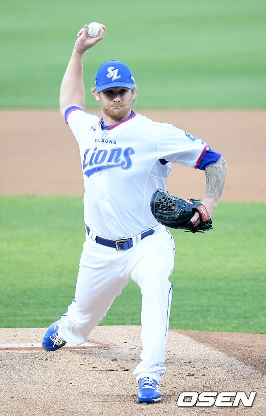 6일 오후 대구 삼성라이온즈파크에서 '2020 신한은행 SOL KBO리그' 삼성 라이온즈와 NC 다이노스의 경기가 열렸다.1회초 삼성 라이블리가 역투하고 있다. /youngrae@osen.co.kr