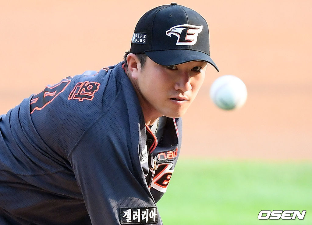 1회말 마운드에 오른 한화 선발 장시환이 공을 뿌리고 있다. /cej@osen.co.kr