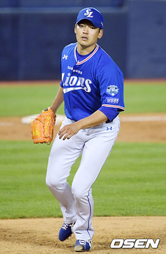 삼성 선발 백정현이 4회말을 마치고 있다. / rumi@osen.co.kr