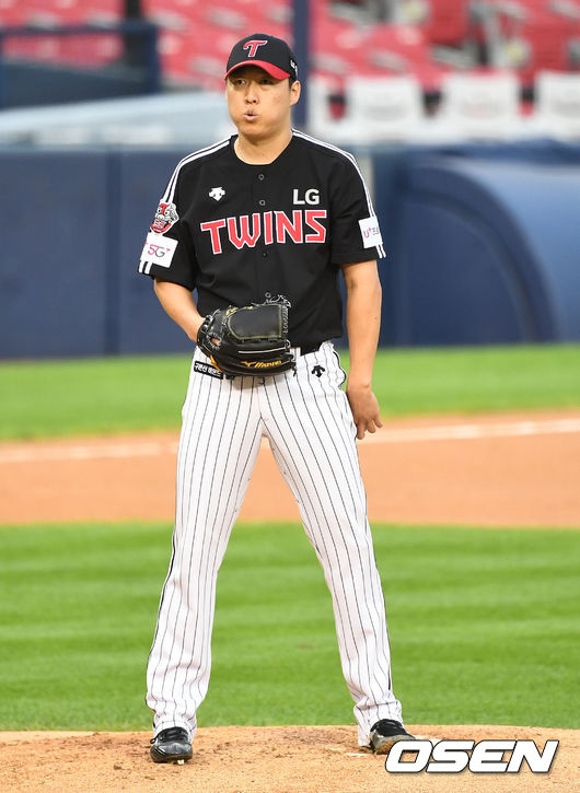 1회말 무사 선발로 나선 LG 차우찬이 투구를 앞두고 숨을 고르고 있다. / dreamer@osen.co.kr