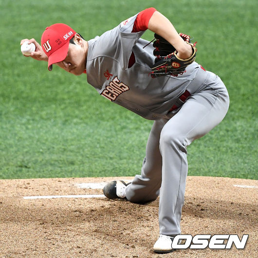 SK 선발 박종훈이 힘차게 공을 뿌리고 있다. / dreamer@osen.co.kr