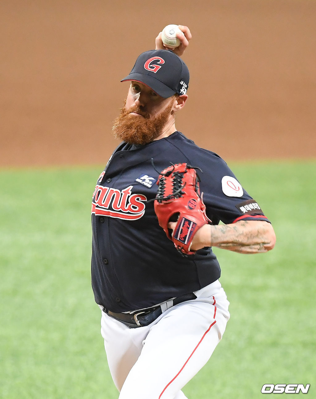 25일 오후 서울 고척스카이돔에서 ‘2020 신한은행 SOL KBO리그’ 키움 히어로즈와 롯데 자이언츠의 경기가 진행됐다.6회말 롯데 선발투수 스트레일리가 역투하고 있다 / soul1014@osen.co.kr