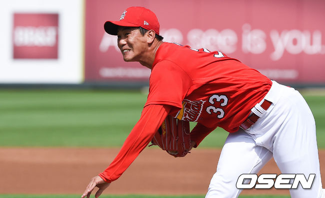 1회초 세인트루이스선발투수 김광현이 역투하고 있다/ soul1014@osen.co.kr