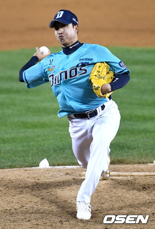 NC 투수 박진우가 힘차게 공을 뿌리고 있다. / dreamer@osen.co.kr