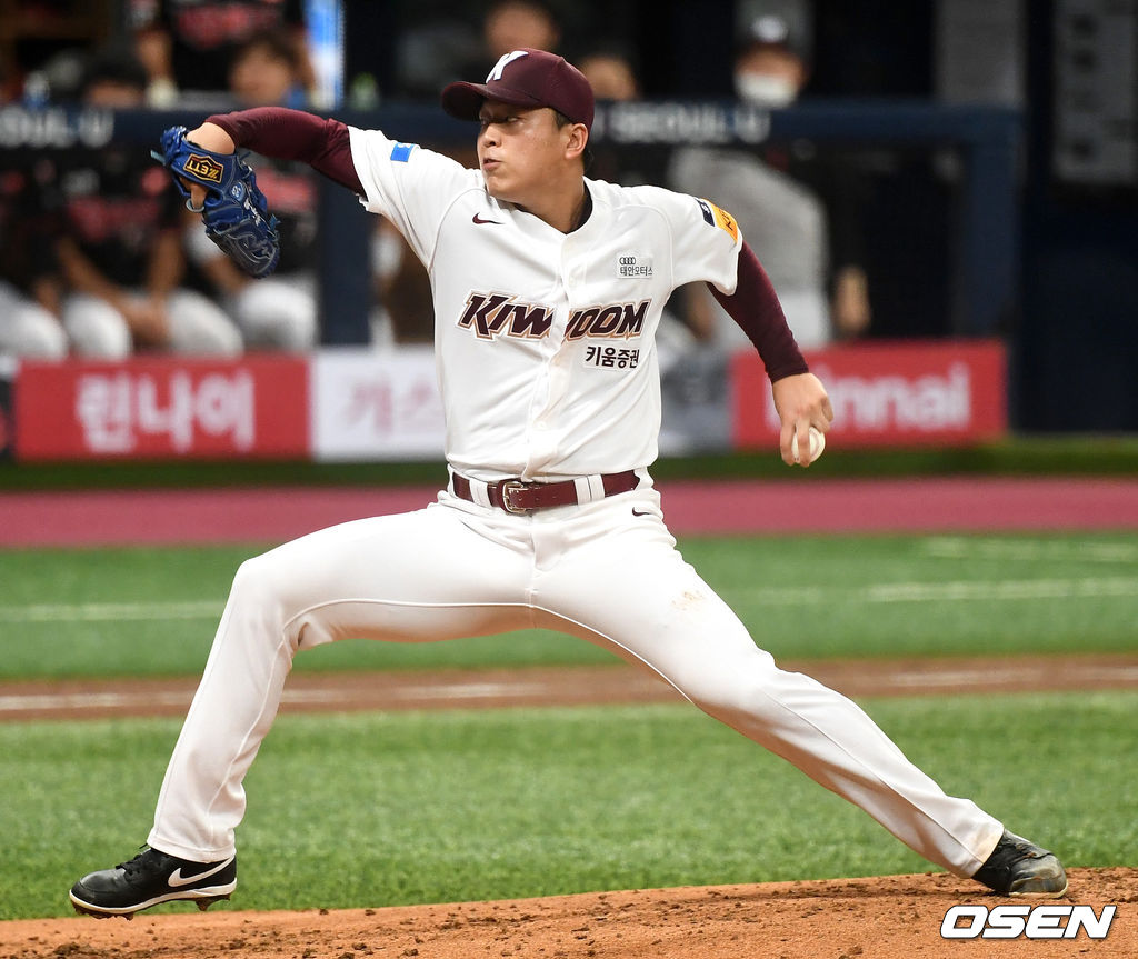 키움 선발 이승호가 힘차게 공을 뿌리고 있다. / dreamer@osen.co.kr