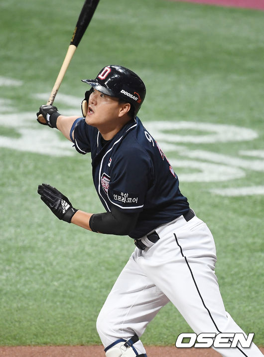 1회초 무사 1,3루 두산 오재일이 적시타를 때려내고 있다. /youngrae@osen.co.kr 