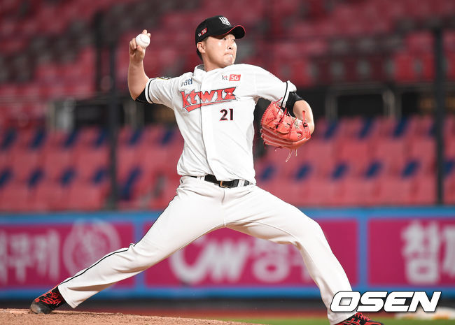 9회초 KT 이상화가 역투하고 있다. /youngrae@osen.co.kr
