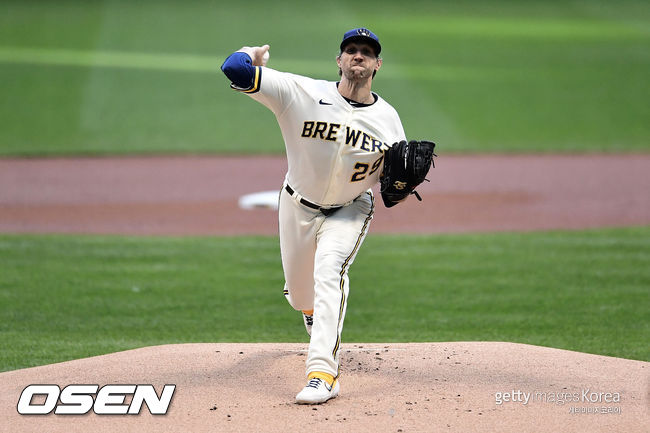 [사진] 밀워키 조쉬 린드블럼. ⓒGettyimages(무단전재 및 재배포 금지)