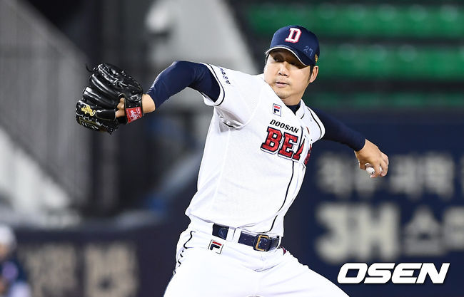 8회초 두산 장원준 투수가 역투하고 있다. / soul1014@osen.co.kr