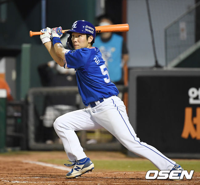4회초 무사 삼성 김지찬이 안타를 때려내고 있다. /youngrae@osen.co.kr 