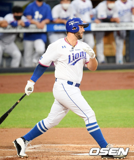 26일 오후 대구 삼성 라이온즈 파크에서 ‘2020 신한은행 SOL KBO리그’ 삼성 라이온즈와와 LG 트윈스의 경기가 열렸다.1회말 1사 주자 1루 삼성 팔카가 타석에서 헛스윙을 하고 있다. / rumi@osen.co.kr