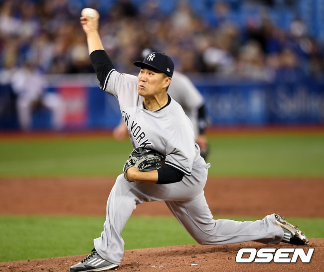 2회말 뉴욕 양키스 다나카 마사히로가 역투하고 있다. / youngrae@osen.co.kr