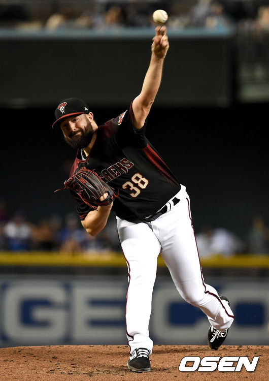 로비 레이가 힘차게 공을 뿌리고 있다. /dreamer@osen.co.kr