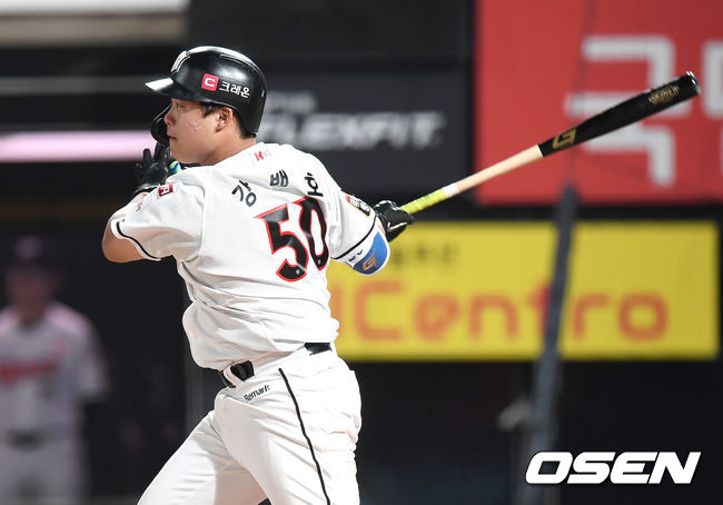 KT 강백호가 안타를 때려내고 있다. /youngrae@osen.co.kr