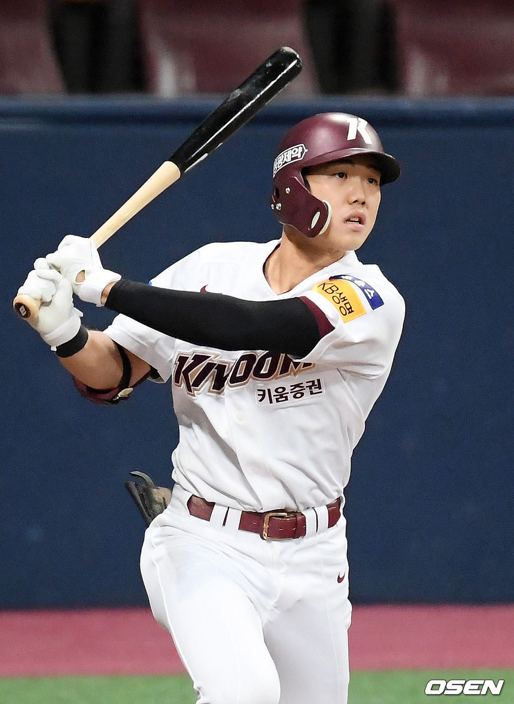 2회말 2사 주자 1,2루 변상권이 우익수 오른쪽 선취 1타점 적시 2루타를 날리고 있다. /rumi@osen.co.kr