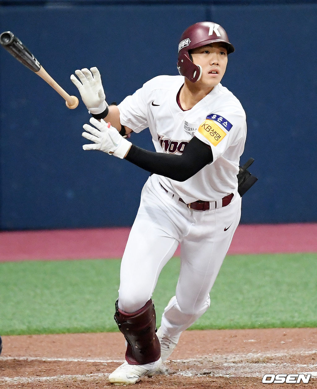 2회말 2사 주자 1,2루 변상권이 우익수 오른쪽 선취 1타점 적시 2루타를 날리고 있다. /rumi@osen.co.kr