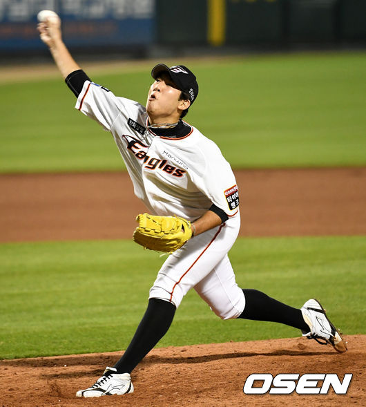 한화 투수 박상원이 힘차게 공을 뿌리고 있다. / dreamer@osen.co.kr