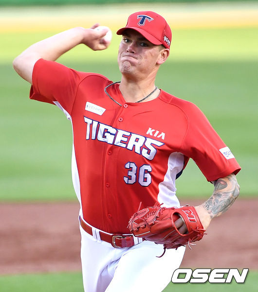 KIA 선발 브룩스가 힘차게 공을 뿌리고 있다. / dreamer@osen.co.kr